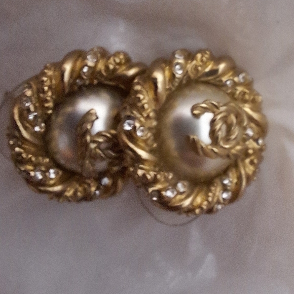 CHANEL earrings - Picture 3 of 8